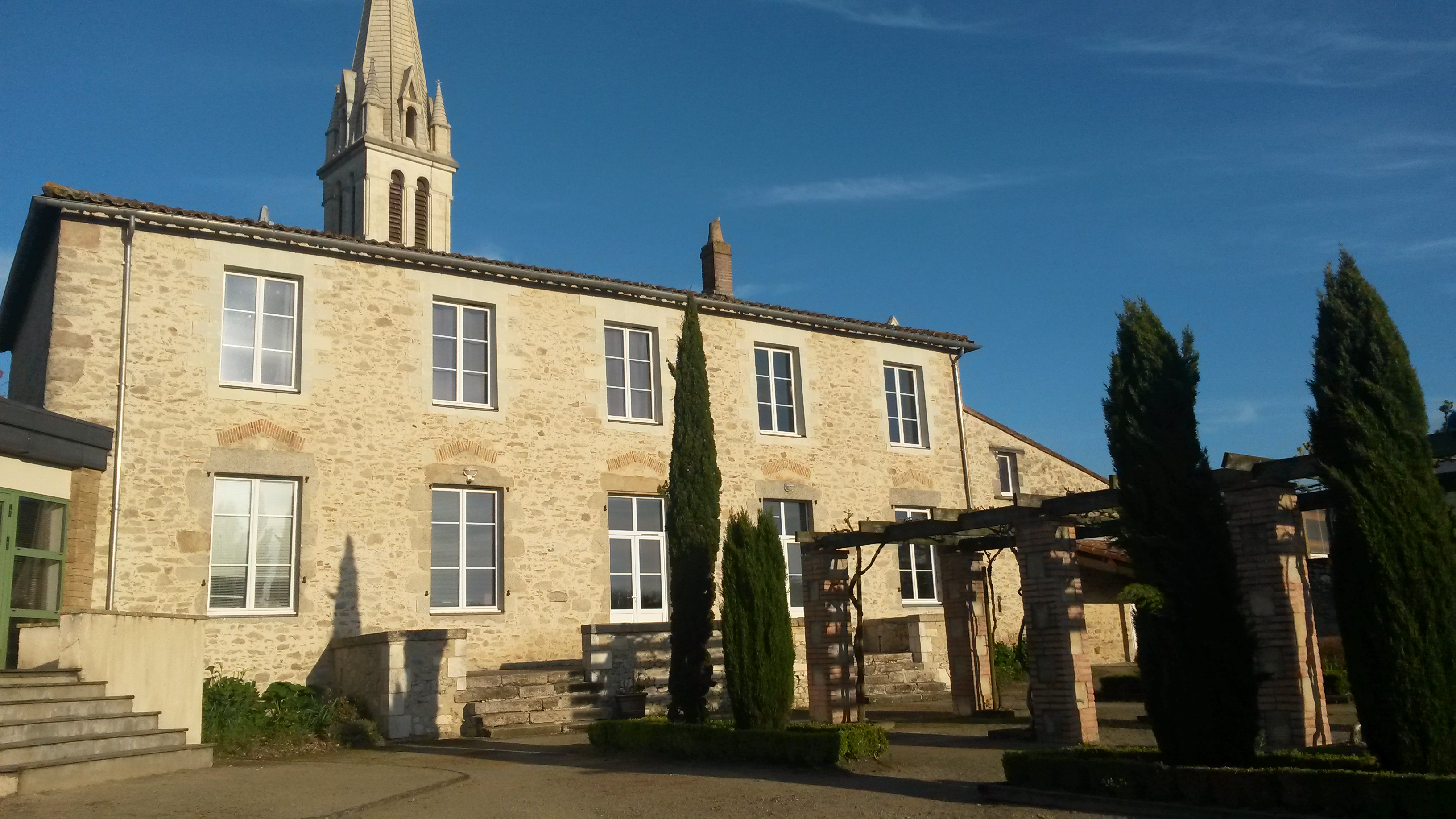 Arrière de la mairie
